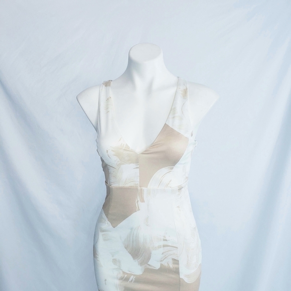 NWT L'atiste Sleeveless Bodycon Dress Asymmetrical Hem Ivory - Picture 3 of 12